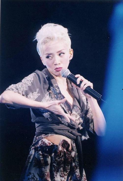 梅艳芳好看照片,风华绝代，美艳不可方物